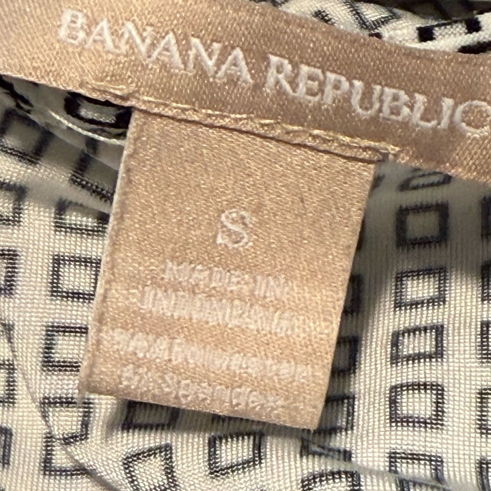 Banana Republic Factory Geometric Sleeveless Top - Picture 7 of 7